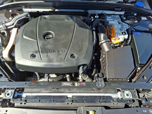 Certified 2025 Volvo S60 T8 Ultra image 27