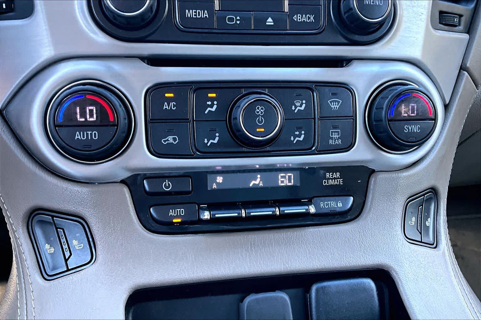 Used 2020 GMC Yukon SLT AWD/4WD image 35