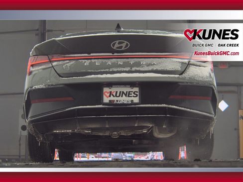 Used 2024 Hyundai Elantra Limited image 8