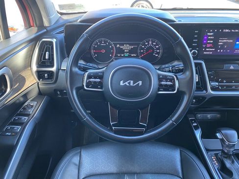 Used 2022 Kia Sorento S w/ Panoramic Sunroof Package image 6