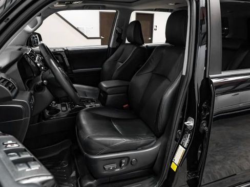 Used 2019 Toyota 4Runner Limited AWD/4WD image 32