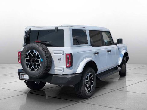 New 2026 Ford Bronco Outer Banks AWD/4WD image 13