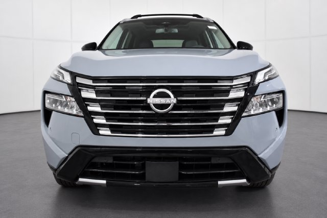 Certified 2026 Nissan Rogue Platinum w/ Platinum Premium Package AWD/4WD image 2