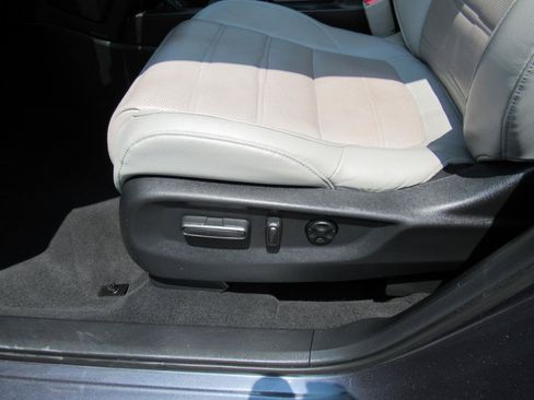 Used 2017 Honda CR-V EX-L image 14