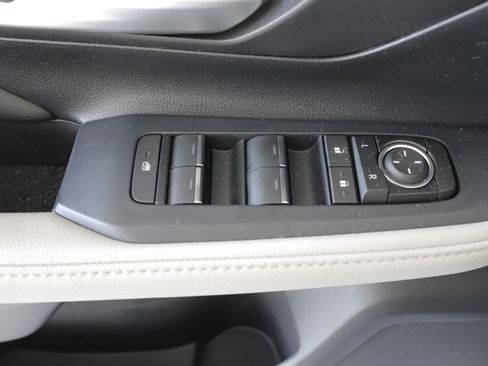 Used 2024 Toyota Grand Highlander AWD image 12