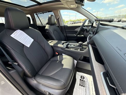 Certified 2026 Toyota Grand Highlander Limited image 27