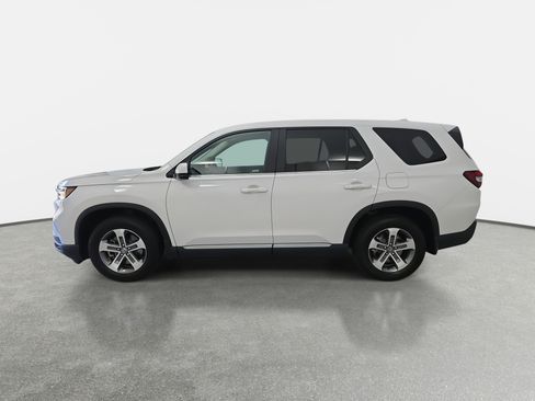 Certified 2024 Honda Pilot EX-L image 8