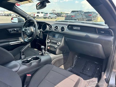 Used 2015 Ford Mustang Coupe RWD image 13