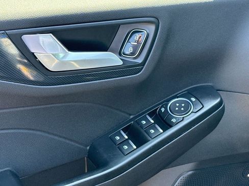 Used 2025 Ford Escape ST-Line w/ Equipment Group 301A image 23