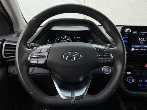 Used 2021 Hyundai Ioniq SE FWD image 31