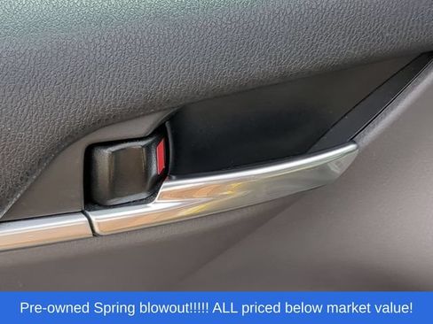 Used 2022 Toyota Camry SE w/ Convenience Package FWD image 21
