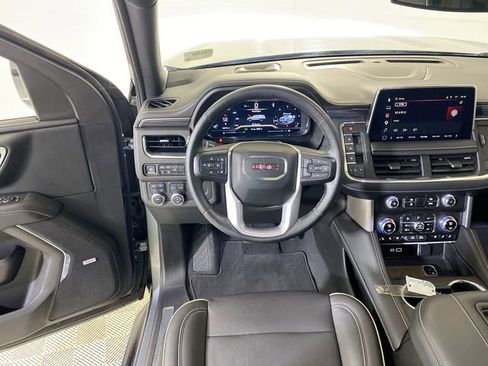 Used 2023 GMC Yukon SLT w/ SLT Luxury Package AWD/4WD image 34