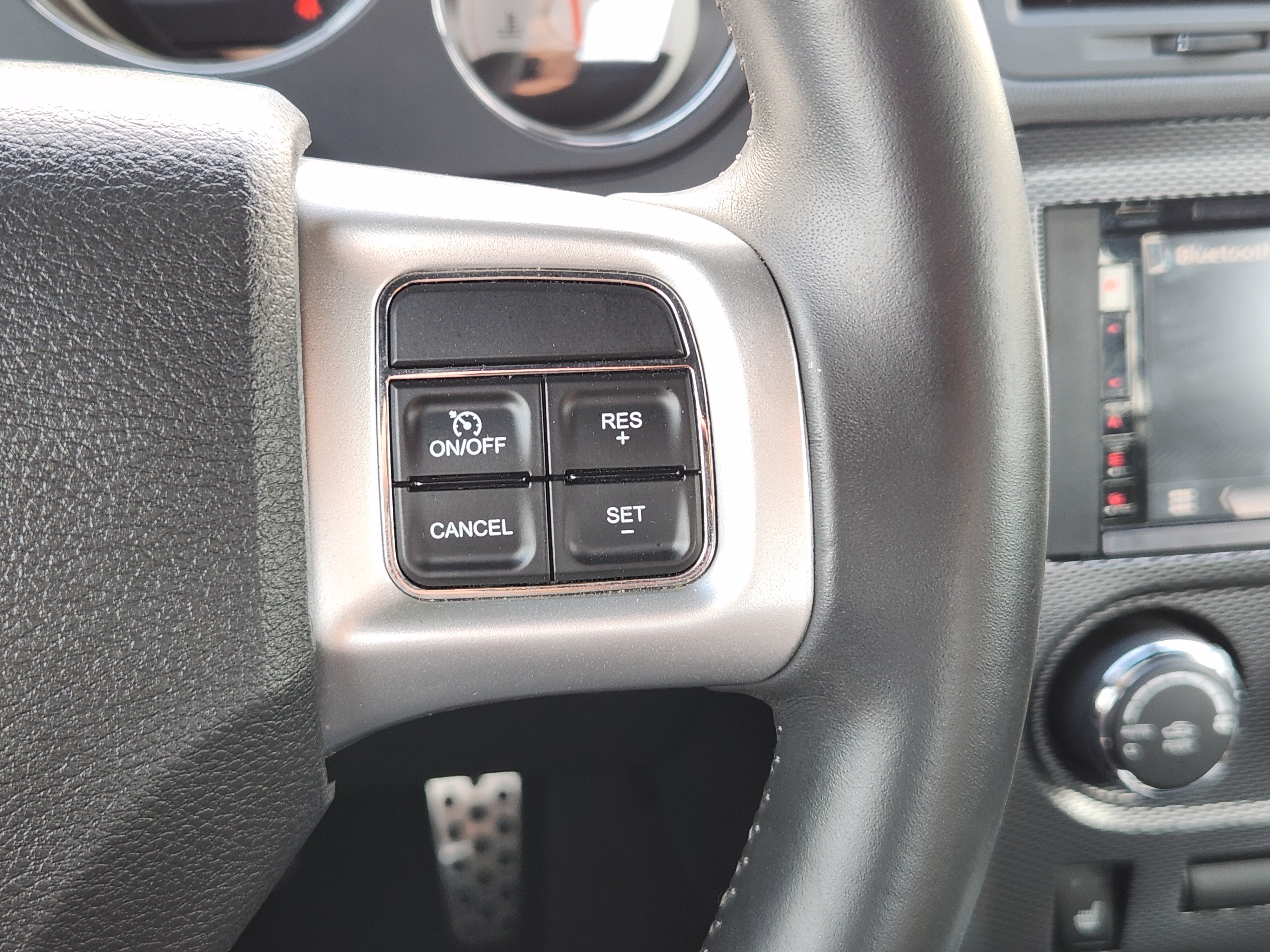 Used 2013 Dodge Challenger R/T RWD image 29