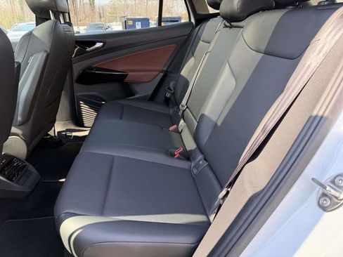 Used 2022 Volkswagen ID.4 Pro S image 12