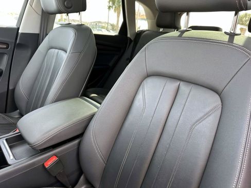 Used 2022 Audi Q5 2.0T Premium image 22