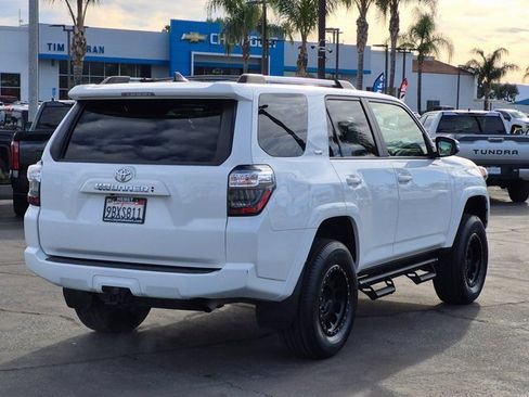 Used 2022 Toyota 4Runner SR5 Premium image 5