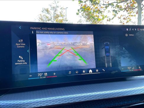 Used 2025 BMW 330i xDrive Sedan w/ Convenience Package image 22