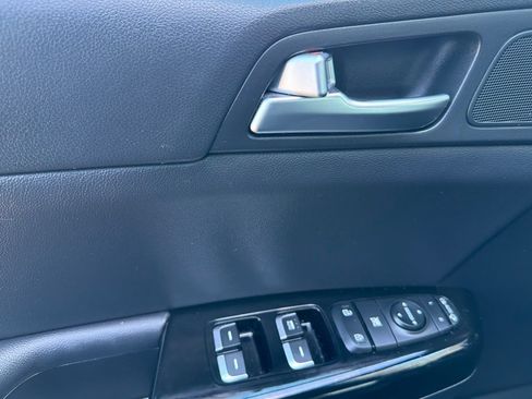 Used 2020 Kia Sportage SX AWD/4WD image 11