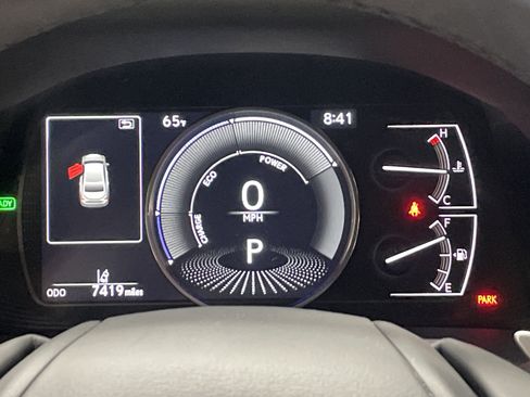 Used 2025 Lexus ES 300h w/ Premium Package image 19