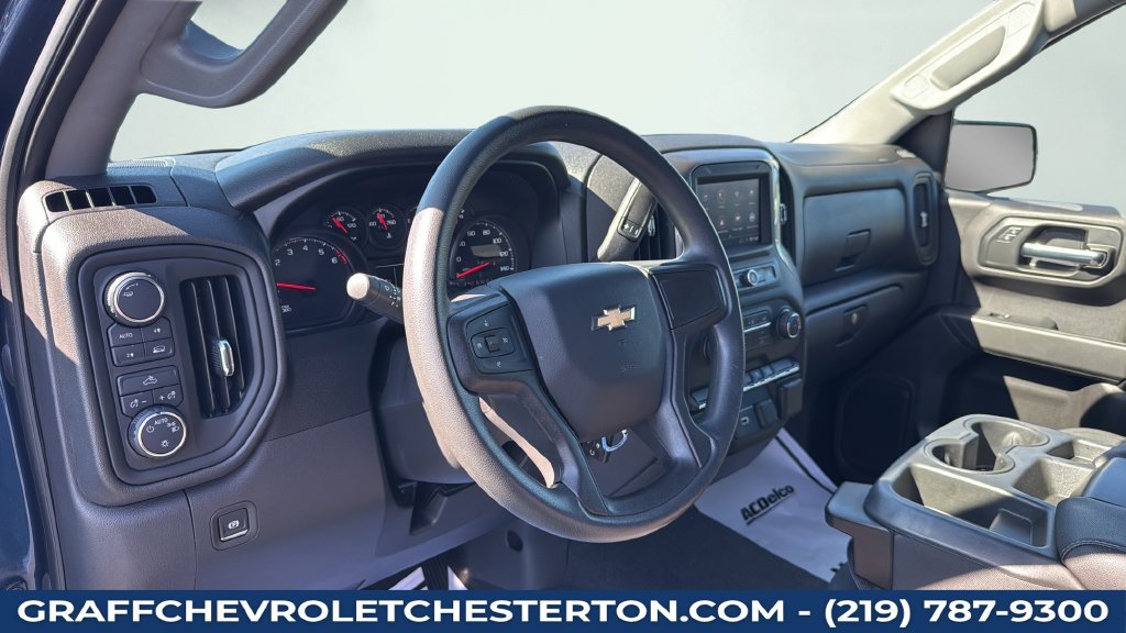 Used 2020 Chevrolet Silverado 1500 Custom w/ Custom Value Package AWD/4WD image 35
