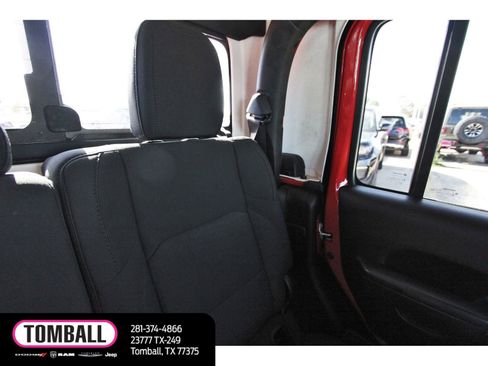 Used 2020 Jeep Gladiator Sport w/ Quick Order Package 24S image 12