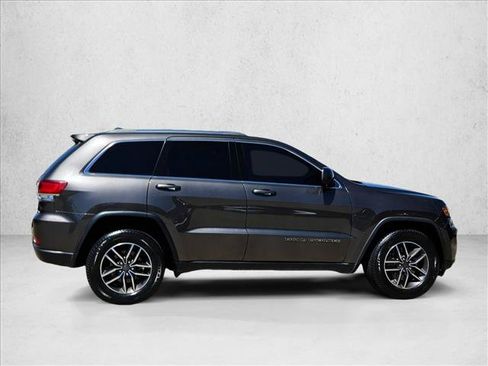 Used 2021 Jeep Grand Cherokee Laredo RWD image 4