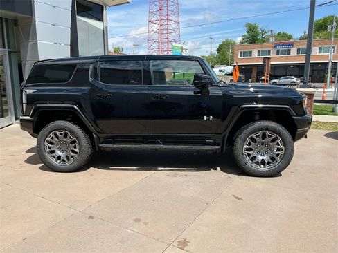 New 2025 GMC Hummer EV 3X image 8