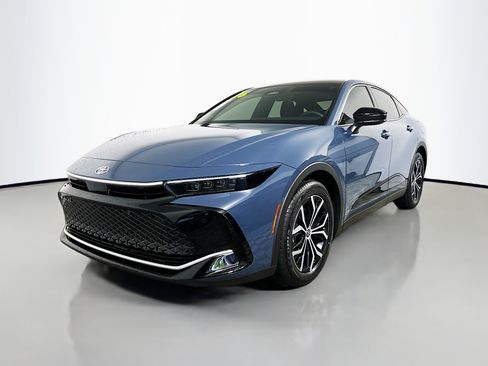 Used 2026 Toyota Crown Limited image 10