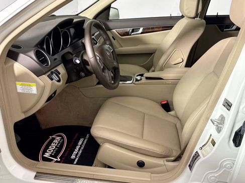 Used 2013 Mercedes-Benz C 300 4MATIC Sedan image 19