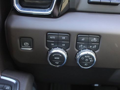 Used 2023 GMC Sierra 1500 Denali w/ Denali Reserve Package image 30