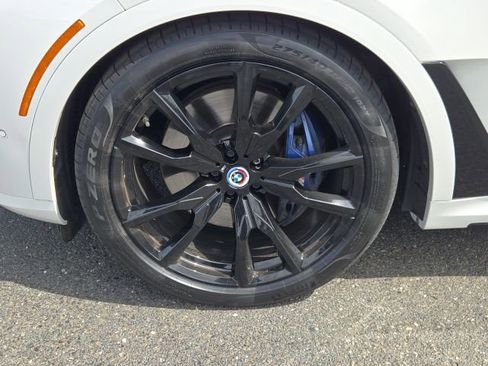 Used 2023 BMW X7 M60i AWD/4WD image 19