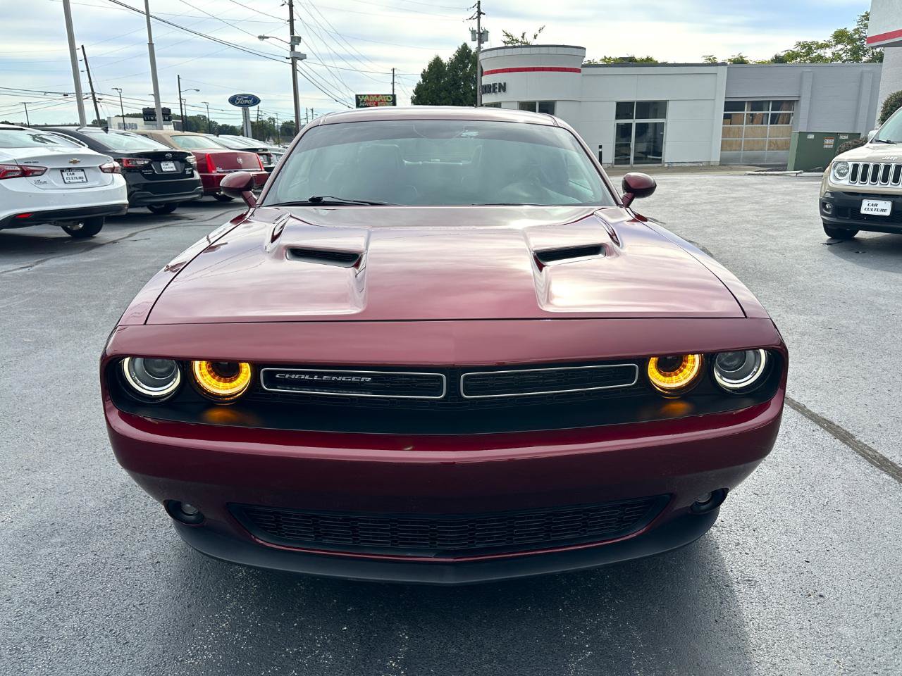 Used 2017 Dodge Challenger GT AWD/4WD image 4
