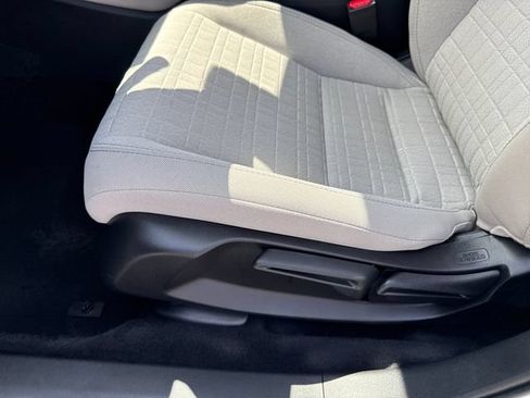 Certified 2025 Honda HR-V LX image 11