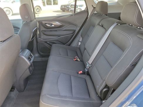 Used 2024 GMC Terrain SLE image 13