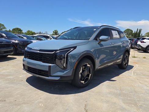 New 2026 Kia Sportage EX AWD/4WD image 4