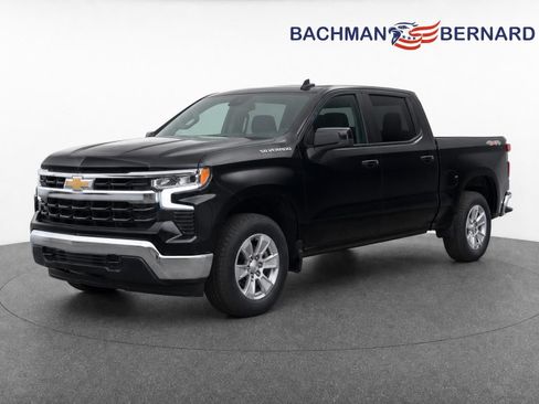 Used 2025 Chevrolet Silverado 1500 LT AWD/4WD image 3