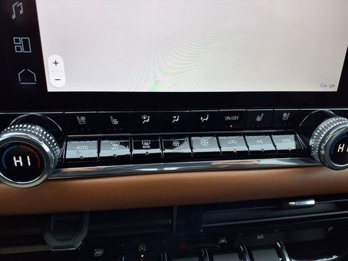 Used 2024 GMC Canyon AT4 w/ AT4 Premium Package image 12