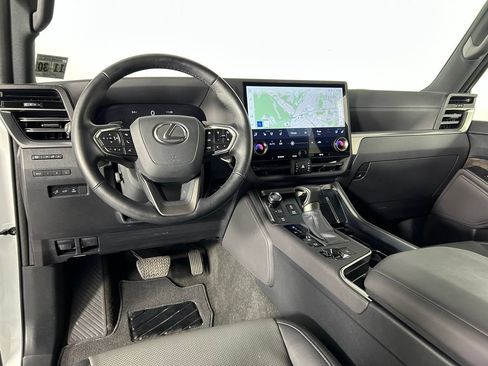 Used 2025 Lexus GX 550 w/ Cold Area Package AWD/4WD image 21