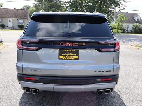 Used 2025 GMC Acadia Elevation image 6