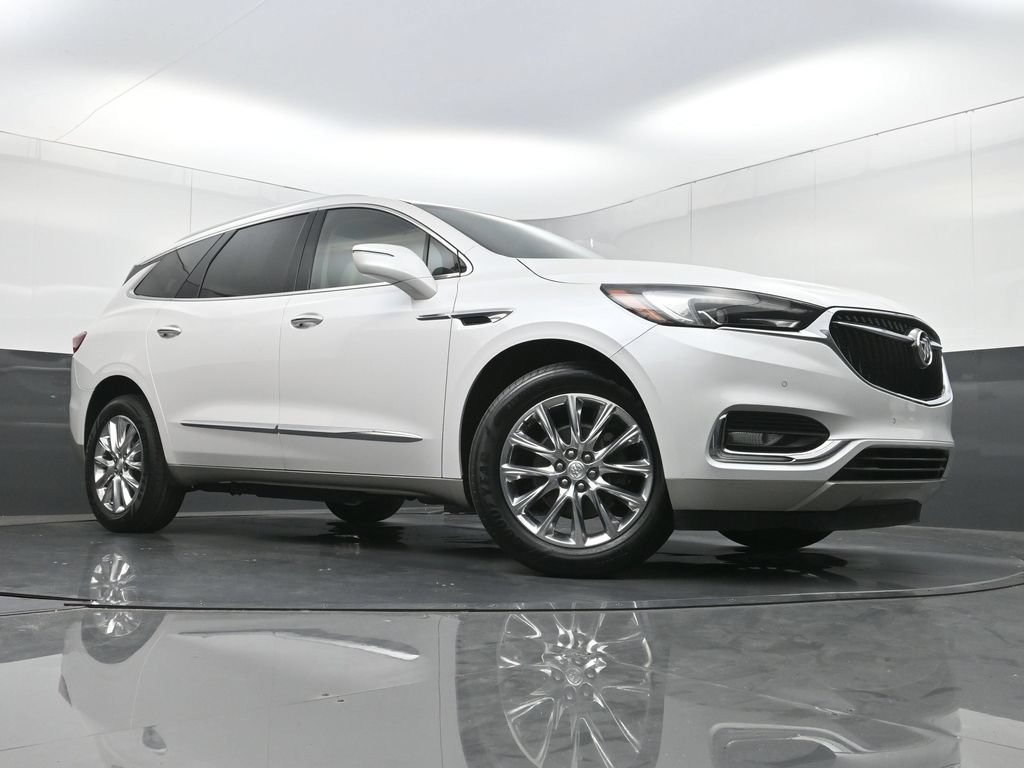 Used 2018 Buick Enclave Premium w/ Experience Buick Package FWD image 26