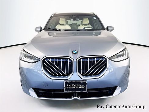 Used 2025 BMW X3 xDrive30i w/ Premium Package image 2