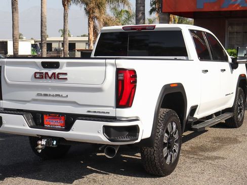 Used 2024 GMC Sierra 2500 Denali w/ Denali Reserve Package AWD/4WD image 10