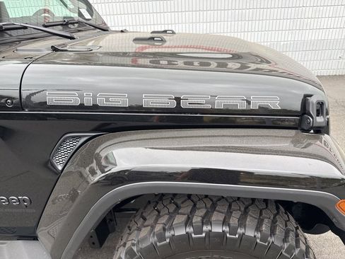 New 2025 Jeep Gladiator Sport image 5