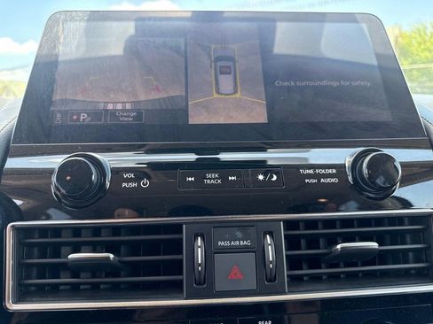 Used 2023 Nissan Armada SL w/ Captain's Chairs Package image 22