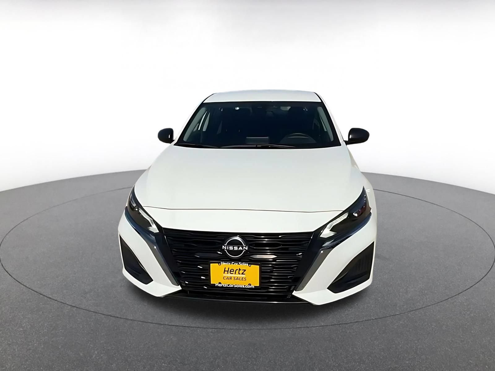 Used 2025 Nissan Altima 2.5 SV FWD image 4