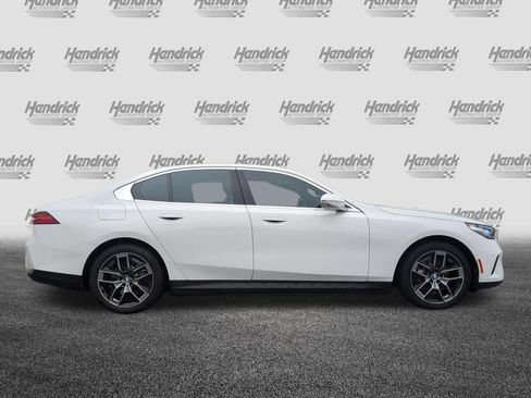 Used 2026 BMW i5 M60 w/ Premium Package RWD image 11