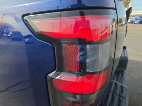 Used 2022 Nissan Frontier PRO-4X image 24