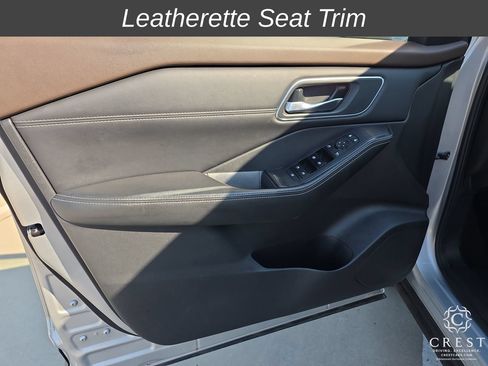 Used 2021 Nissan Rogue SV w/ Premium Package FWD image 7