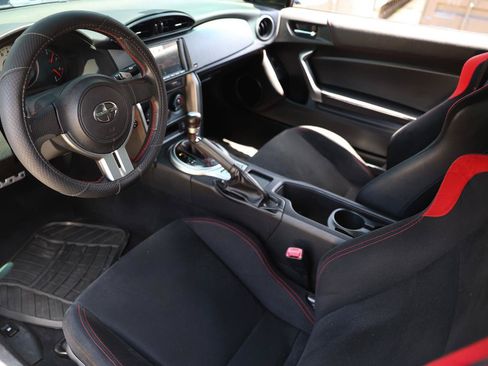 Used 2015 Scion FR-S RWD image 4
