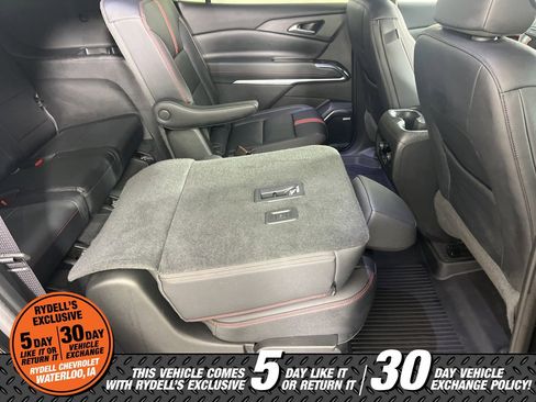 Certified 2024 Chevrolet Traverse RS w/ LPO, Floor Liner Package image 18